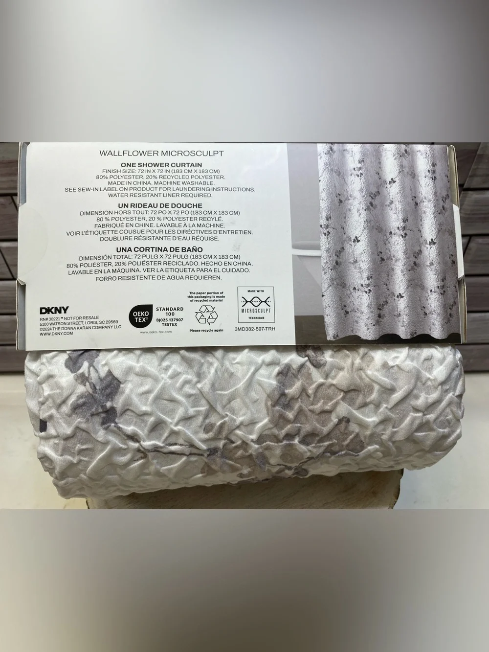 DKNY  ❤️Wallflower microsculpt Oeko-Tex Shower Curtain 72x72 New